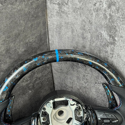 Volant Carbone Forgé Bleu BMW F30 F10 F20 E90 - installé sur véhicule - Becquet Voiture