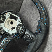 Volant Carbone Forgé Bleu BMW F30 F10 F20 E90 - packshot studio - Becquet Voiture