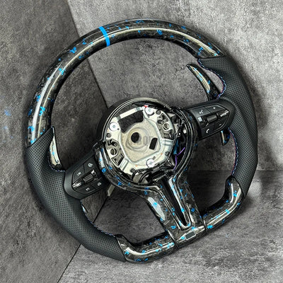 Volant Carbone Forgé Bleu BMW F30 F10 F20 E90 - vue de profil - Becquet Voiture