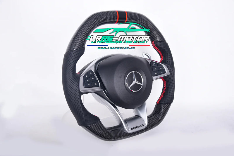 Volant Carbone Mercedes AMG W205 C63 E63 GT63 - détail du montage - Becquet Voiture