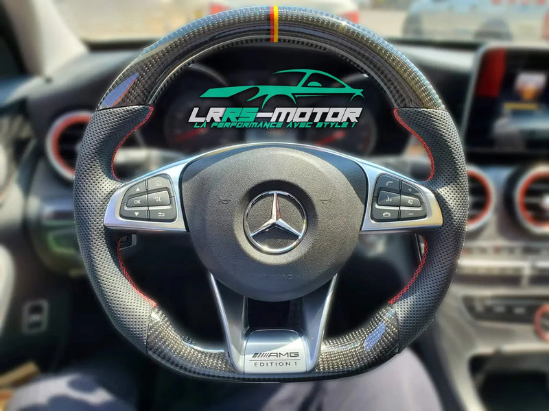 Volant Carbone Mercedes AMG W205 C63 E63 GT63 - vue de trois-quarts 2 - Becquet Voiture