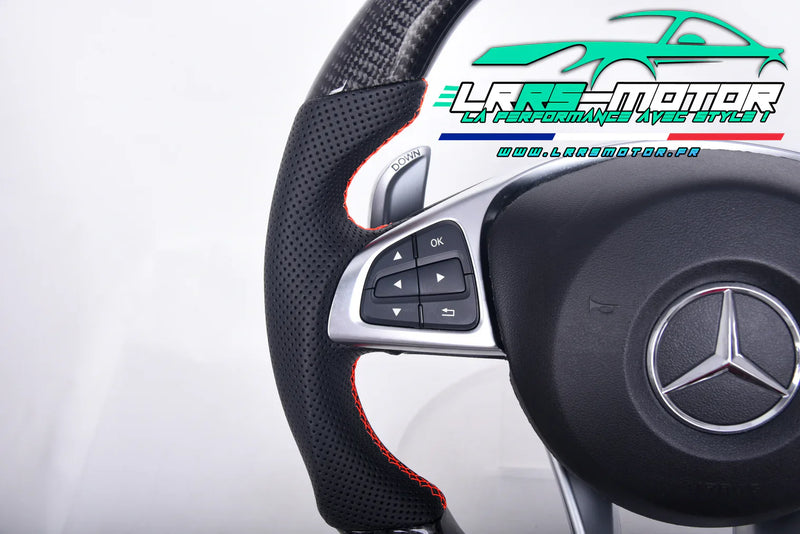 Volant Carbone Mercedes AMG W205 C63 E63 GT63 - vue de trois-quarts - Becquet Voiture