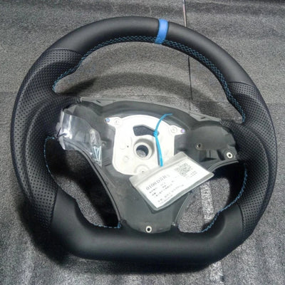 Volant Cuir BMW E90 E92 E93 M3 Fond Plat 2005-2012 - en situation - Becquet Voiture
