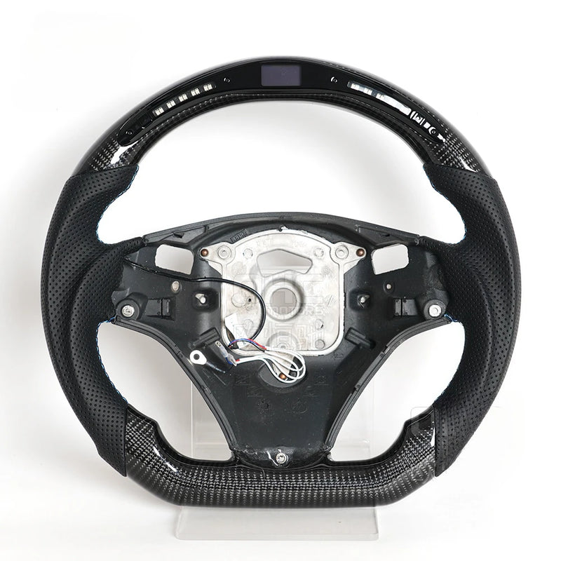 Volant Fibre de Carbone Cuir BMW E90 E92 E93 2005-2012 - vue de profil 2 - Becquet Voiture