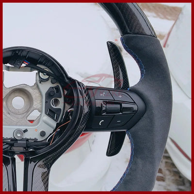 Volant Fibre de Carbone Logo M BMW F30 F10 F20 E90 - vue de profil - Becquet Voiture