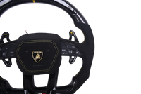Lamborghini Urus Lenkrad Carbon Alcantara LED Personalisiert - Montagedetail - Becquet Voiture
