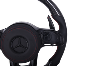Volant Mercedes AMG 2014-2022 Cuir Alcantara Carbone Forgé - packshot studio - Becquet Voiture