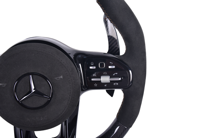 Volant Mercedes AMG Carbone Alcantara 2014-2022 - packshot studio - Becquet Voiture