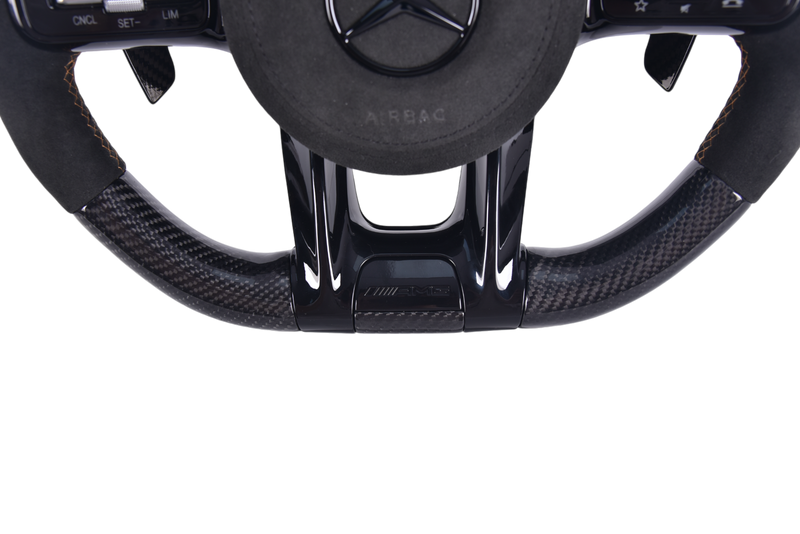 Volant Mercedes AMG Carbone Alcantara 2014-2022 - vue de trois-quarts - Becquet Voiture