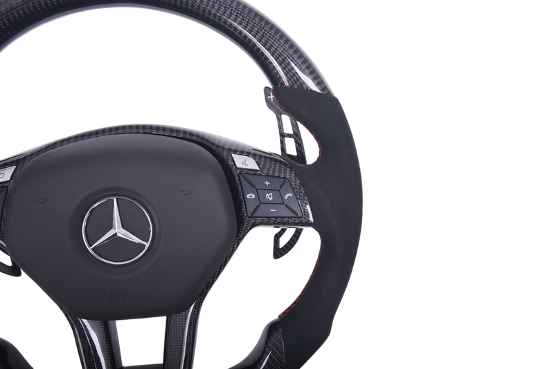Volant Mercedes AMG Cuir Alcantara Carbone 2009-2015 - packshot studio - Becquet Voiture