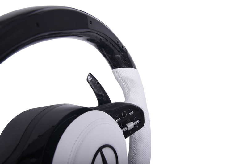 Volant Mercedes AMG Cuir Blanc Carbone 2014-2022 - vue rapprochée - Becquet Voiture