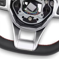 Volant Performance Carbone Mercedes-Benz CLA C117 2013 à 2019 - détail du montage 2 - Becquet Voiture