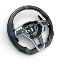 Volant Performance carbone Mercedes Classe A W176 2012-2018 - vue rapprochée - Becquet Voiture
