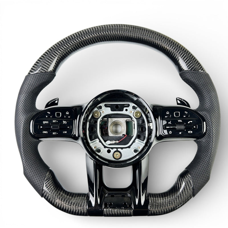 Volant Performance Carbone Mercedes Classe A W177 A45 AMG 2018-2026 - en situation - Becquet Voiture