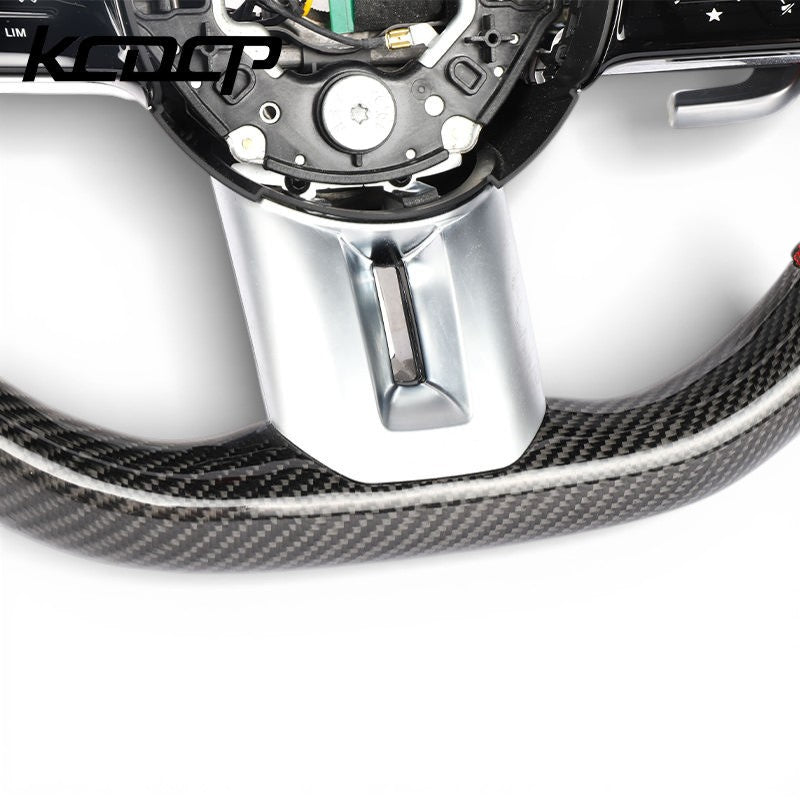 Volant Performance Carbone Mercedes Classe C W206 AMG 2021-2026 - vue de face 6 - Becquet Voiture