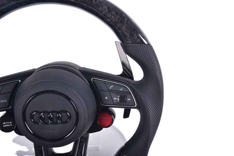 Sportlenkrad Audi A3 S3 RS3 8Y 2014-2024 aus geschmiedetem Carbon - Studio-Packshot - Becquet Voiture