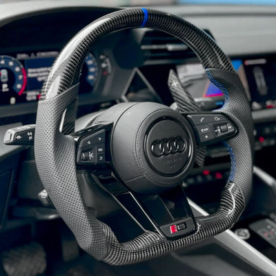 Volant Sport Audi R8 II TT Mk3 Carbone Alcantara - installé sur véhicule - Becquet Voiture