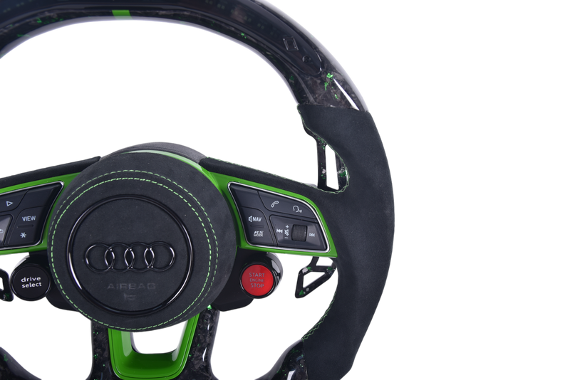 Volant Sport Audi RS3 A3 S3 A4 A5 8Y Carbone Alcantara - packshot studio - Becquet Voiture