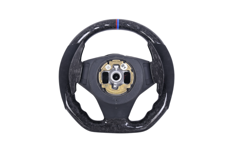 Volant Sport BMW E60 E62 Carbone Forgé Alcantara LED - vue rapprochée - Becquet Voiture