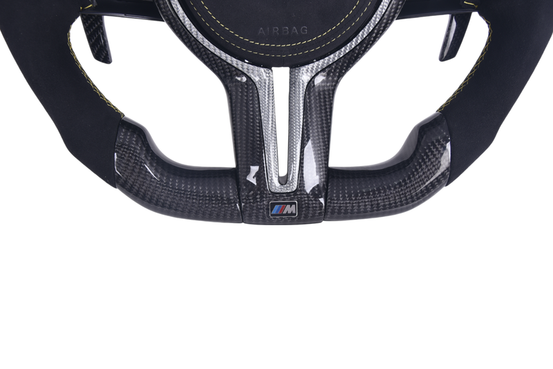 Volant Sport BMW Série F Carbone Alcantara LED V7 - vue de trois-quarts - Becquet Voiture