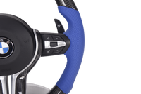 Volant Sport BMW Série F Carbone Bleu - installé sur véhicule - Becquet Voiture