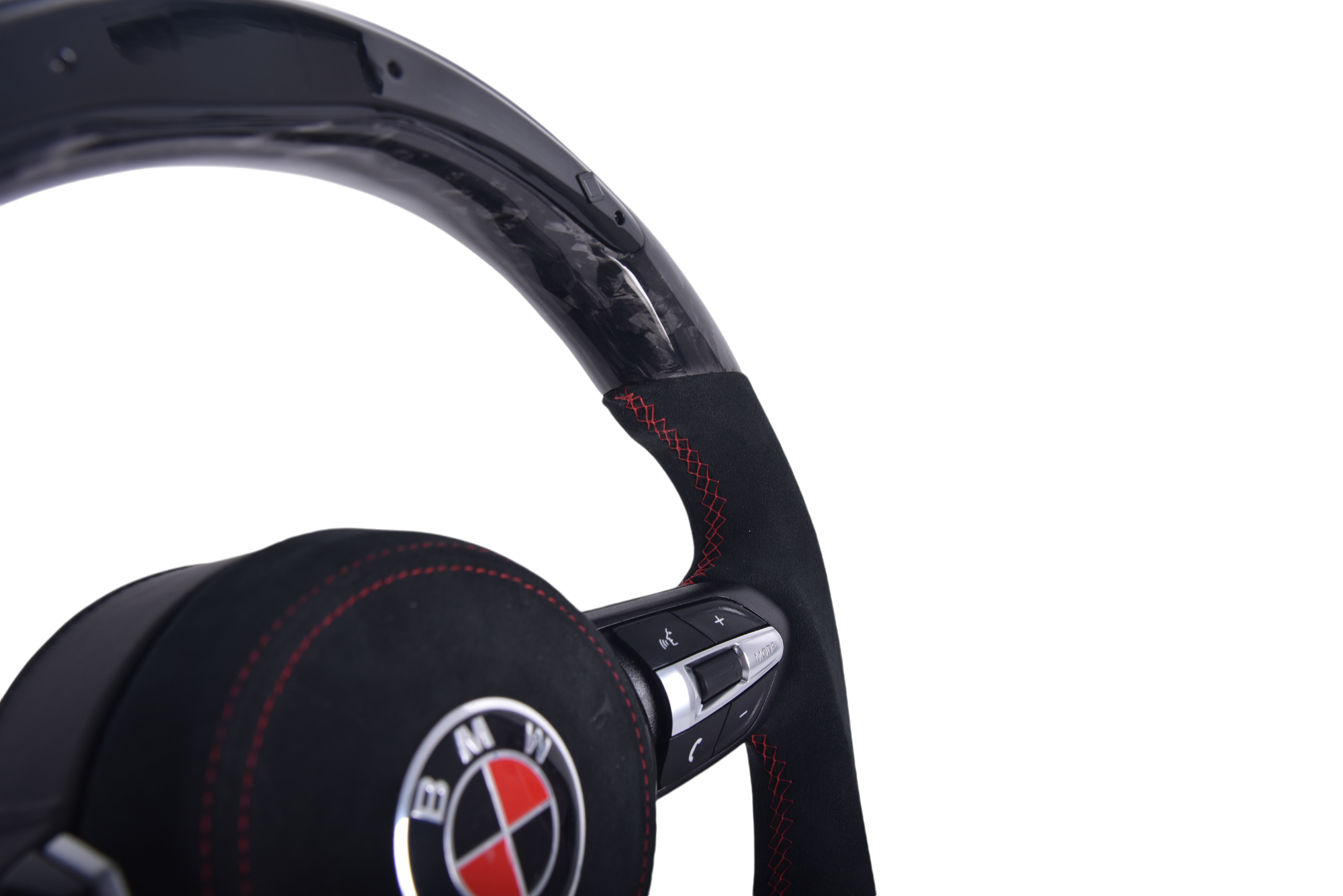 Volant Sport BMW Série F Carbone Forgé Alcantara LED - détail du montage - Becquet Voiture