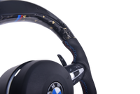 Forged Carbon BMW F Series Sport Steering Wheel LED - fitting detail - Becquet Voiture
