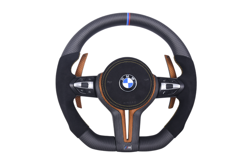Volant Sport BMW Série F Carbone Mat Alcantara - vue de face - Becquet Voiture