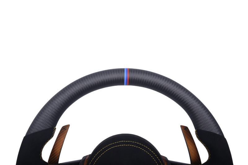 Volant Sport BMW Série F Carbone Mat Alcantara - vue de trois-quarts - Becquet Voiture