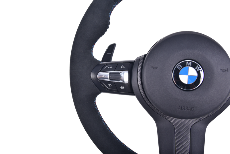 Volant Sport BMW Série F Cuir Alcantara Carbone V5 - installé sur véhicule - Becquet Voiture