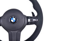 Volant Sport BMW Série F Cuir Alcantara Carbone V5 - packshot studio - Becquet Voiture