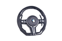 Volant Sport BMW Série F Fibre Carbone LED V4 - vue de profil - Becquet Voiture