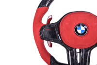 Volant Sport BMW Série G Carbone Forgé Alcantara Rouge - packshot studio - Becquet Voiture