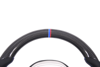 Volant Sport BMW Série G Cuir Alcantara Carbone V2 - vue de trois-quarts - Becquet Voiture
