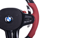 Volant Sport BMW Série G Cuir Rouge Sans Boutons M - détail du montage - Becquet Voiture