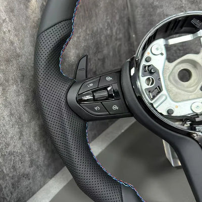 Volant Sport Cuir BMW F30 F10 F20 E90 - vue de profil - Becquet Voiture