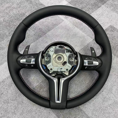 Volant Sport Cuir BMW Séries F M3 M5 E90 - détail du montage - Becquet Voiture