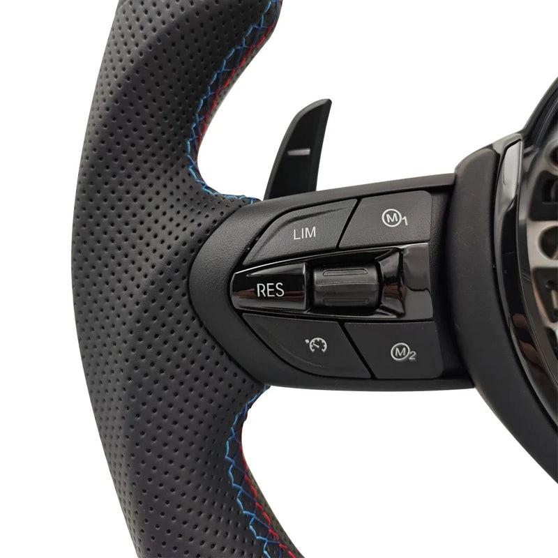 Volant Sport M BMW Série F F30 F10 M3 M4 M5 - vue de trois-quarts - Becquet Voiture