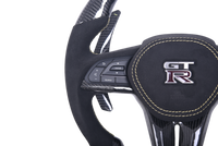 Volant Sport Nissan GT-R Phase 2 2016-2024 Carbone Alcantara - installé sur véhicule - Becquet Voiture