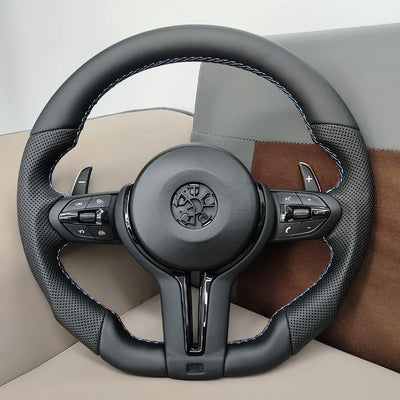 Volant Sport Noir Perforé BMW Séries F M3 M5 E90 - vue de trois-quarts - Becquet Voiture