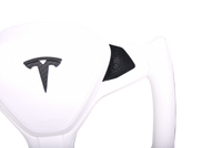 Volant Tesla Model S Plaid Cuir Carbone Personnalisé - installé sur véhicule - Becquet Voiture