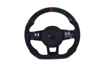 Volant Volkswagen Golf 7 GTI Fibre Carbone Forgé - vue de face - Becquet Voiture