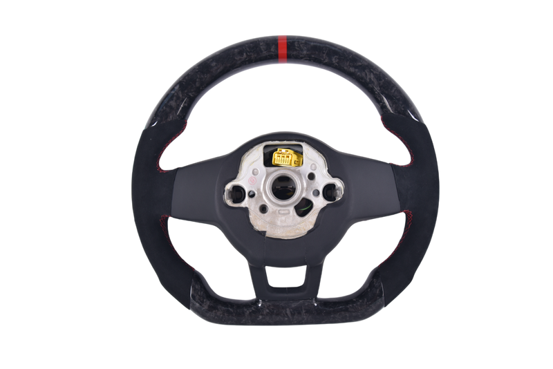 Volant Volkswagen Golf 7 GTI Fibre Carbone Forgé - vue rapprochée - Becquet Voiture