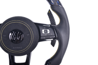 Volant Volkswagen Golf 7 R Carbone Forgé Cuir - packshot studio - Becquet Voiture