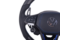 Volant Volkswagen Golf 8 Carbone Cuir LED 2020-2024 - installé sur véhicule - Becquet Voiture