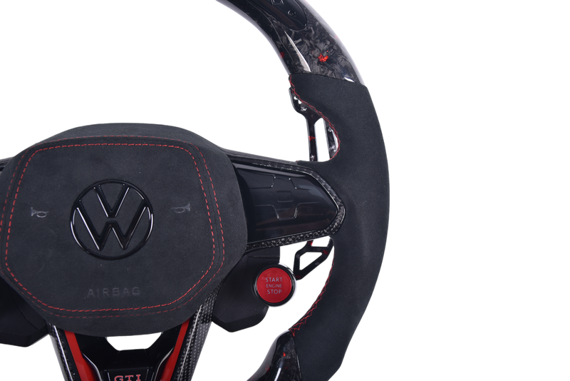 Volant Volkswagen Golf 8 Carbone Forgé Rouge LED - packshot studio - Becquet Voiture