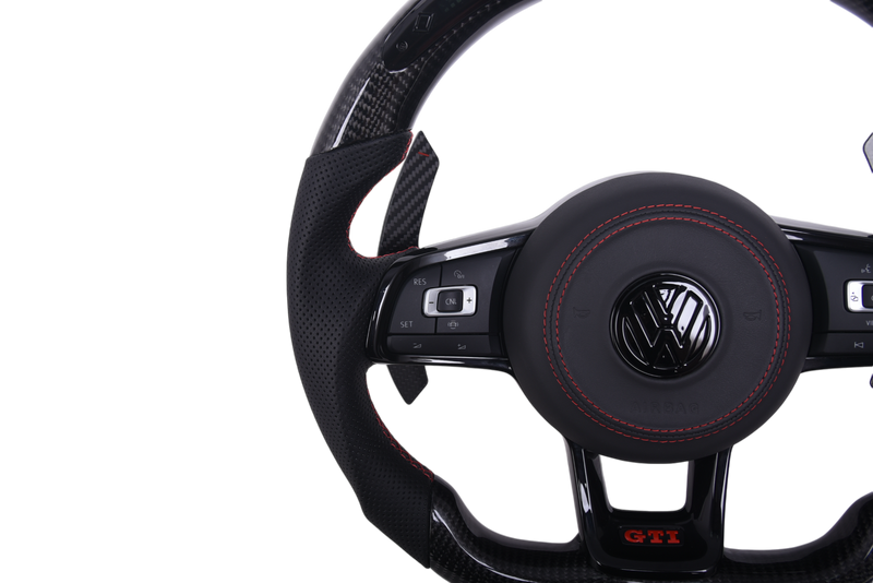 Volant VW Golf 7 Carbone Cuir LED GTD GTI R - installé sur véhicule - Becquet Voiture