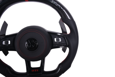Volant VW Golf 7 Carbone Cuir LED GTD GTI R - packshot studio - Becquet Voiture