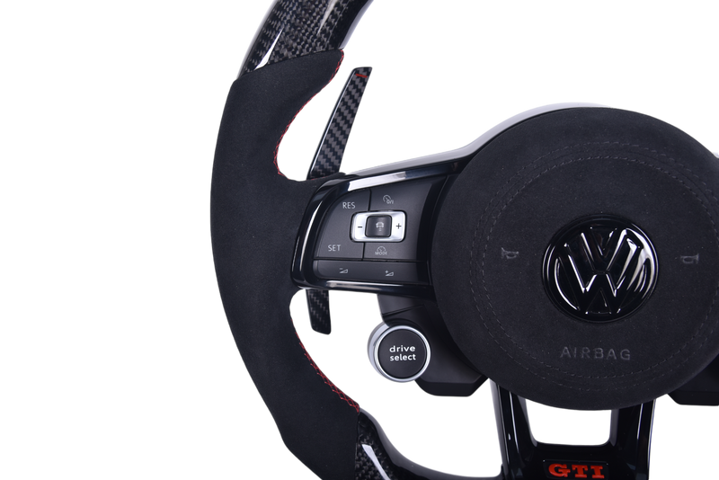 Volant VW Golf 7 GTI Cuir Alcantara Carbone - installé sur véhicule - Becquet Voiture