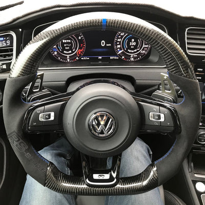 Volant VW Golf 7 GTI R Cuir Carbone Surpiqûres - détail du montage - Becquet Voiture